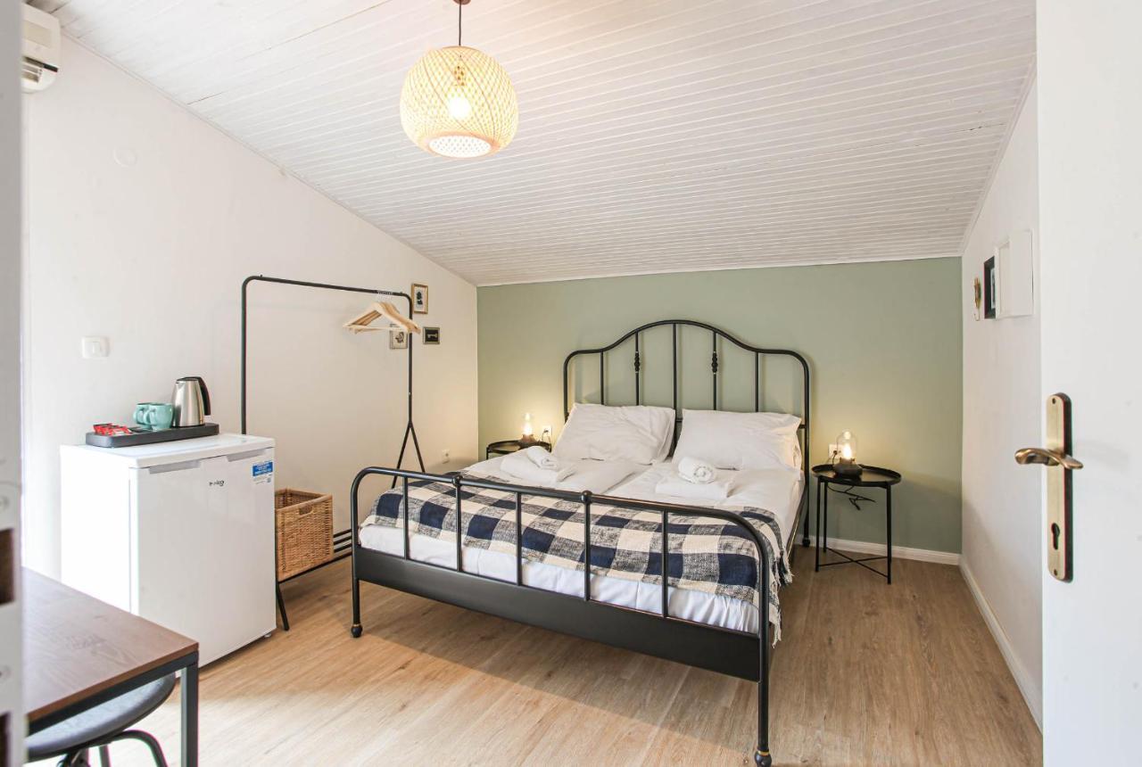 בפורטורוז Sherlock'S Holidays Boutique Rooms מראה חיצוני תמונה