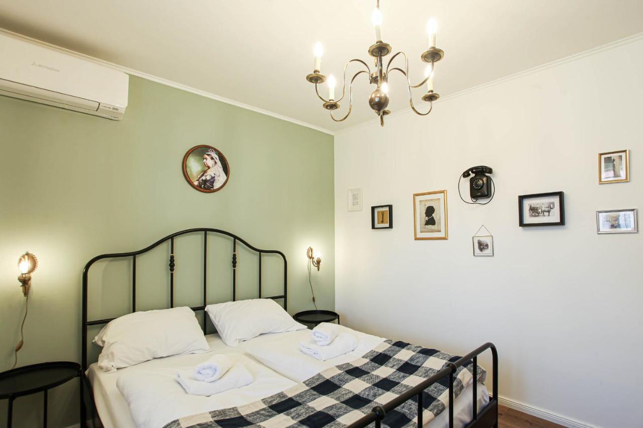 בפורטורוז Sherlock'S Holidays Boutique Rooms מראה חיצוני תמונה
